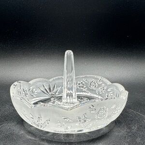 Elegant Clear Glass Ring Holder